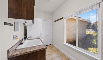 16550 Bamboo Ct, Anderson, CA 96007