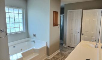 14867 E Shadow Creek Dr, Biloxi, MS 39532