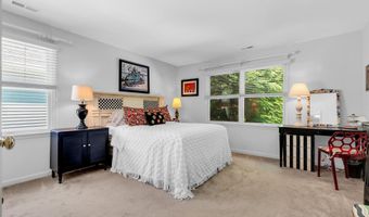 55 Sydney Ct, Atlantic Highlands, NJ 07716