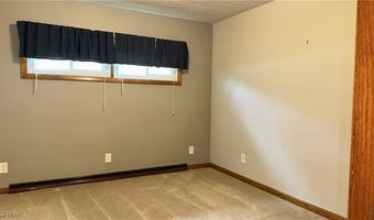 1111 Norwood Dr, Ashtabula, OH 44004