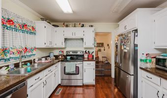 1121 COLONIAL Dr, Alabaster, AL 35007