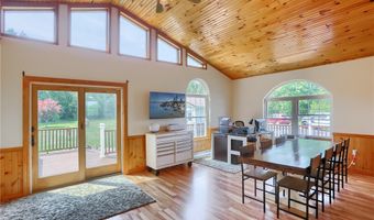 706 Hall Rd, Clay, PA 16001