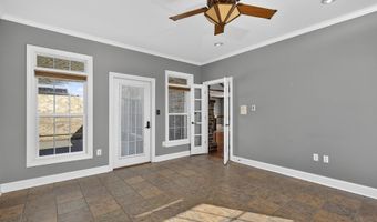 625 NW Locust St, Abingdon, VA 24210