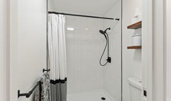 46-63 Emepela Pl P205, Kaneohe, HI 96744