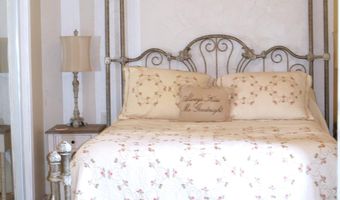 404 408 W 3rd St, Capitan, NM 88316