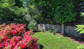 6430 KENHOWE Dr, Bethesda, MD 20817
