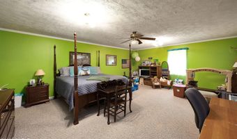 1584 Hawkins Ln, Bells, TN 38006