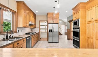45 Pine Swamp Rd, Cumberland, RI 02864