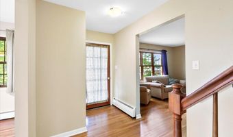 9 Sunset Dr, Altamont, NY 12009