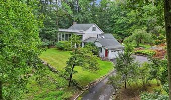 39 Cherry Ln, Airmont, NY 10952