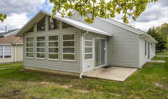 98 Pine Oak Blvd, Barnegat, NJ 08005