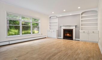 54 Trillium Trl, Bangor, ME 04401