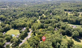 925 Sandin Rd, Akron, OH 44333