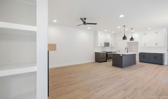18 Ogden St, Cascade, ID 83611