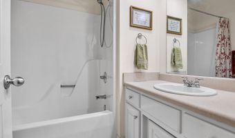 404 Shallowford Dr, Boiling Springs, SC 29316