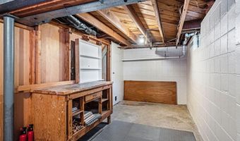 3180 Dwight St, Ann Arbor, MI 48108