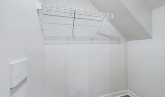 43801 MIDDLEWAY Ter, Ashburn, VA 20147