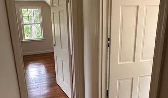 4 Preston Dr, North Kingstown, RI 02852