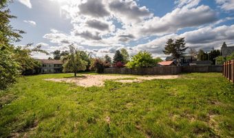 15915 SE HAROLD Ave, Milwaukie, OR 97267