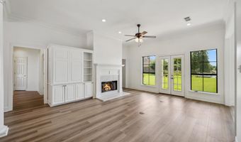 9832 S Vignes Lake Ave, Baton Rouge, LA 70817