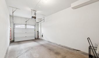 44589 YORK CREST Ter #200, Ashburn, VA 20147