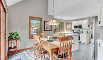 23 Gatehouse Ln, Amherst, NY 14051