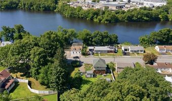 91 Roger Williams Ave, East Providence, RI 02916