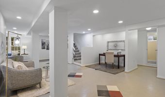 4610 ROXBURY Dr, Bethesda, MD 20814