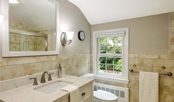 15 LAFAYETTE Rd, Barrington, RI 02806