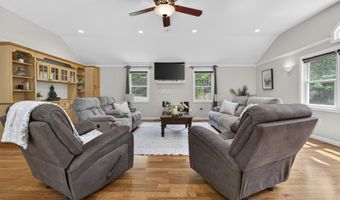 10 Mountain Rd, Brookline, NH 03033