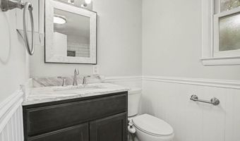646 Center Dr, Ann Arbor, MI 48103