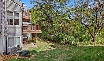 608 Highview Circle Dr, Ballwin, MO 63021