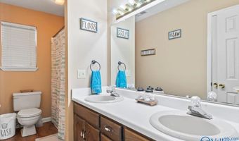 1258 Wanda Dr NW, Arab, AL 35016