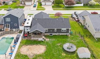 1415 Deerfield Dr, North Liberty, IA 52317