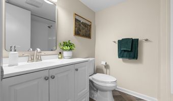7 Southcreek Ct D, Amherst, NY 14051