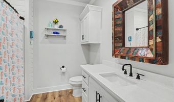 4059 Robin St, Bay St. Louis, MS 39520
