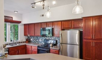 13 Birchwood Rd, Bedminster, NJ 07921