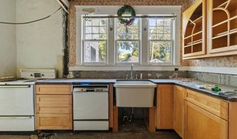 160 Manning Blvd, Albany, NY 12203