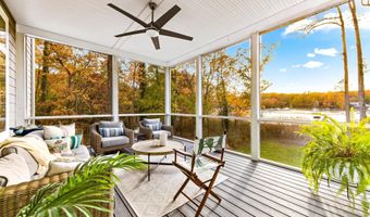 90 E LAKE Dr, Annapolis, MD 21403