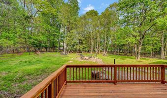227 Valley View Dr, Albrightsville, PA 18210