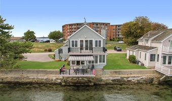 5 Defenders Row, Newport, RI 02840