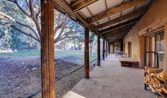 26 La Canada Rd, Arroyo Seco, NM 87514