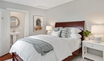 43 Farewell St 2, Newport, RI 02840