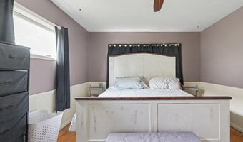 422 W Ctr, Alma, MI 48801