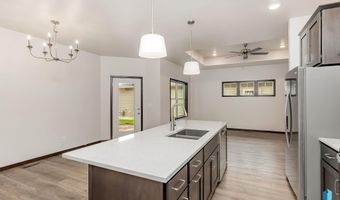 2404 E Tinley St, Brandon, SD 57005