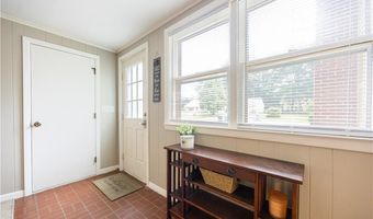 7 New Clark Rd, Cumberland, RI 02864