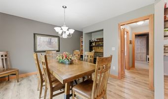 419 S Quail Run Ct, Andover, KS 67002