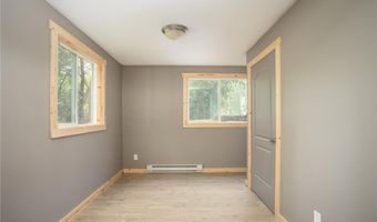 1004 Thomas Dr NE, Alexandria, MN 56308