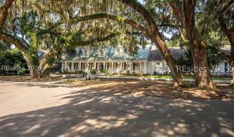 30 Dolphin Point Dr, Beaufort, SC 29907