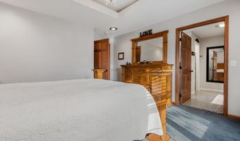 1415 Nicklaus Dr, Aberdeen, SD 57401